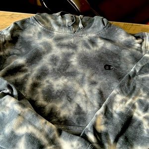 Champion hoodie small